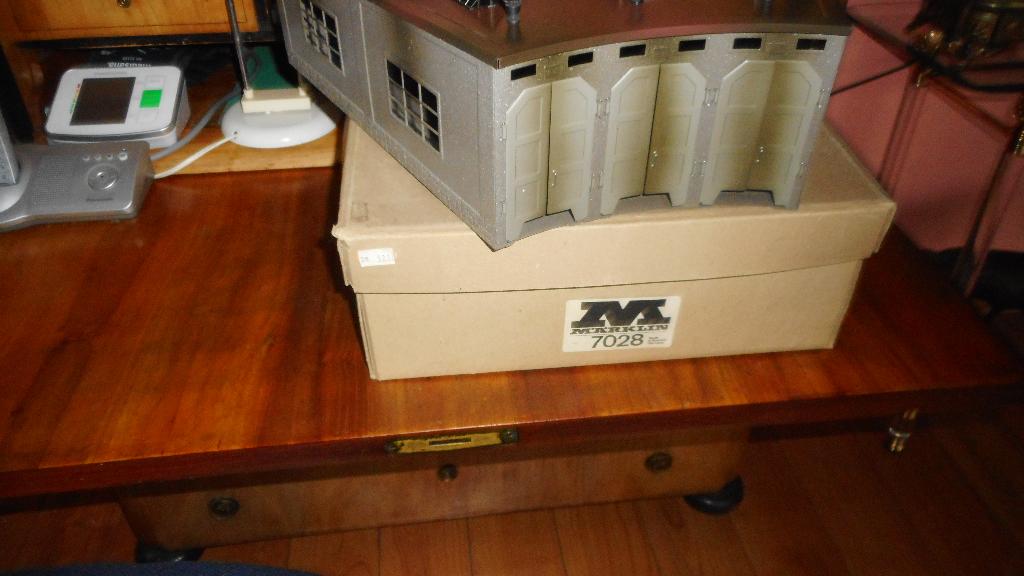 MARKLIN 7028 800 Metalen LOC-LOODS >46< cm in org. doos, Wisselstroom, Brug, Tunnel of Gebouw, Ophalen of Verzenden, Zo goed als nieuw