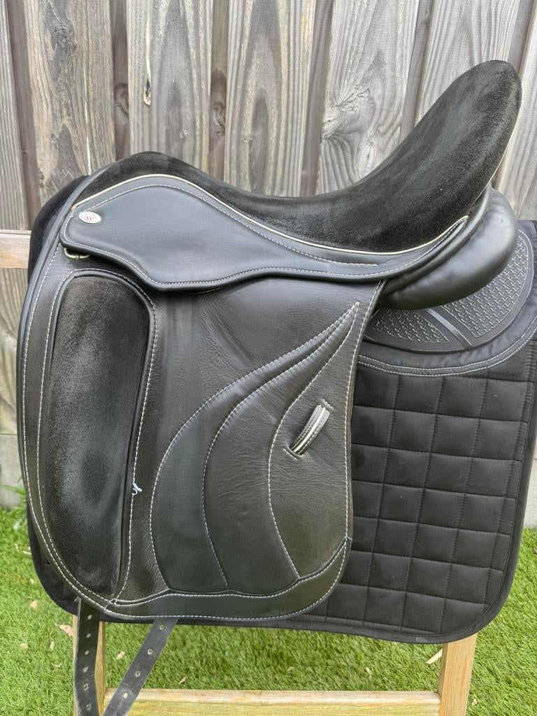 Opruiming zadels! KM Arena Bates Albion ikonic wintec tekna, Dieren en Toebehoren, Paarden en Pony's | Zadels, Ng zadels, Dressuur