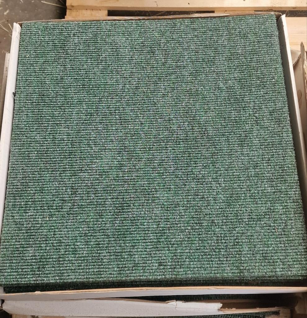 Hele nette tapijttegels bijna nieuw 50x50 Vloertegels 10m2, Ophalen, Zo goed als nieuw, 25 tot 50 m², Tapijttegels