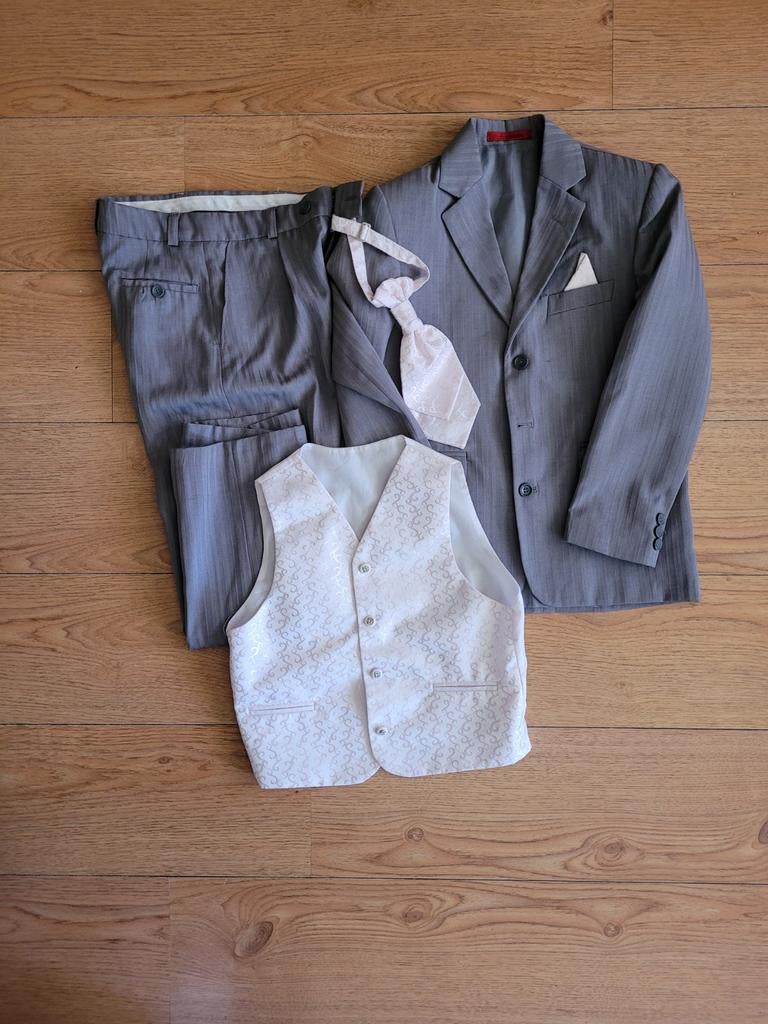 Kostuum feest 9 jaar, Ophalen of Verzenden, Zo goed als nieuw, Grijs