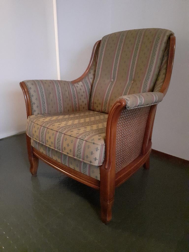 Makkelijke stoel Kersenhout met stoffen bekleding, Huis en Inrichting, Stoelen, Ophalen, Gebruikt, Bruin, Stof