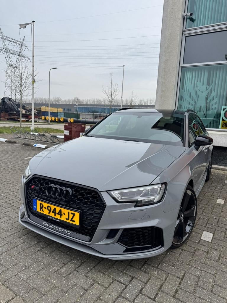 Audi A3 RS3 2.5 Tfsi 400pk Quattro S Tronic 2018 Grijs, Automaat, Leder, 1485 kg, Vierwielaandrijving