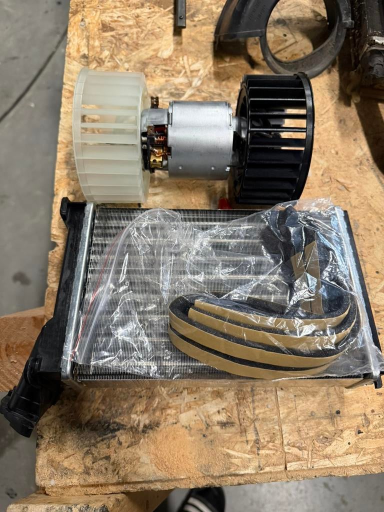 Bmw e30 kachelmotor en radiator nieuw type 2, Ophalen of Verzenden, Nieuw, BMW