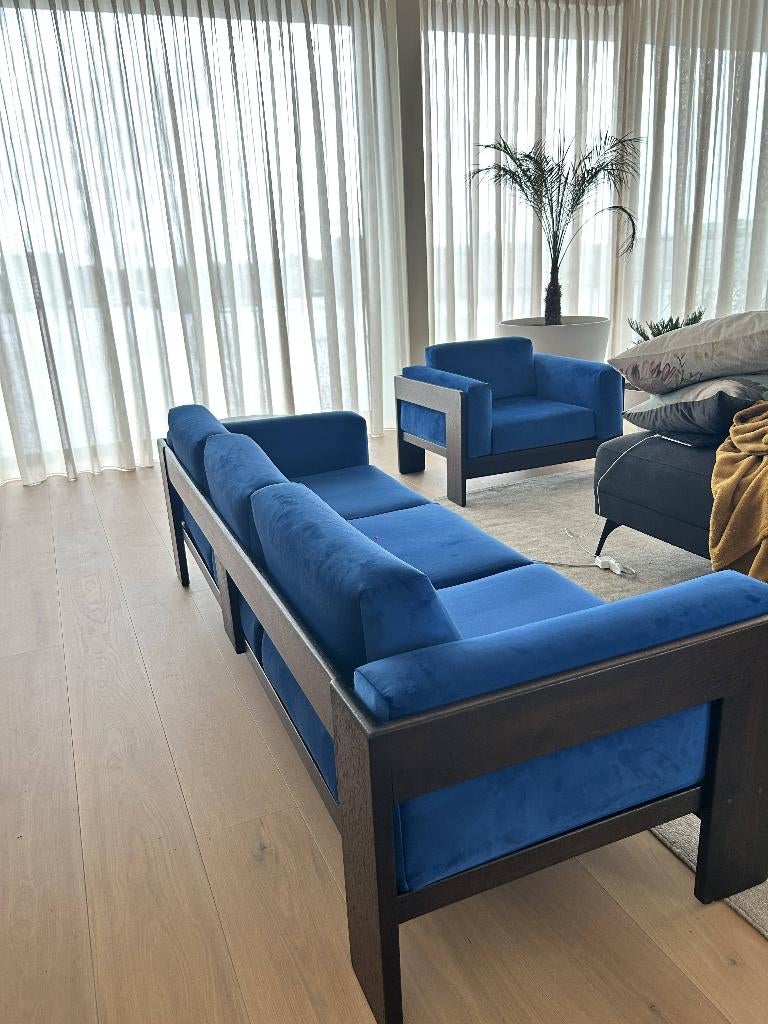 Tobias Scarpa Bastiano drie-zits bank en twee fauteuils, Ophalen, 75 tot 100 cm, Zo goed als nieuw, Rechte bank