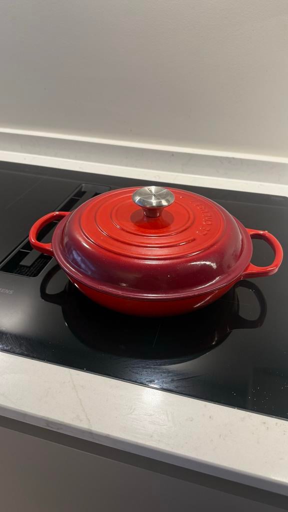 Le Creuset braadpan 26 cm rood, Huis en Inrichting, Keuken | Potten en Pannen, Ophalen, Gebruikt, Koekenpan of Braadpan, Gietijzer