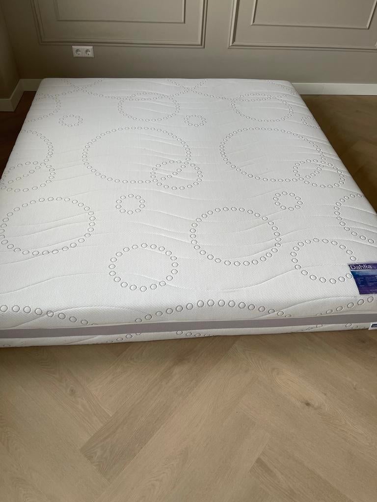 Matras Totaal Bed Dahlia 180x200, Ophalen, Tweepersoons, Zo goed als nieuw, Matras
