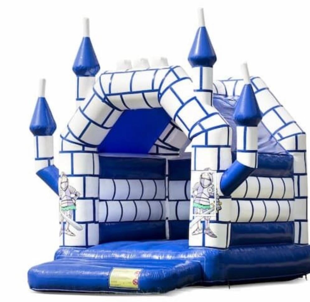 springkussen luchtkussen kasteel ridder te huur, Hobby en Vrije tijd, Feestartikelen | Verhuur, Zo goed als nieuw, Overige, Ophalen