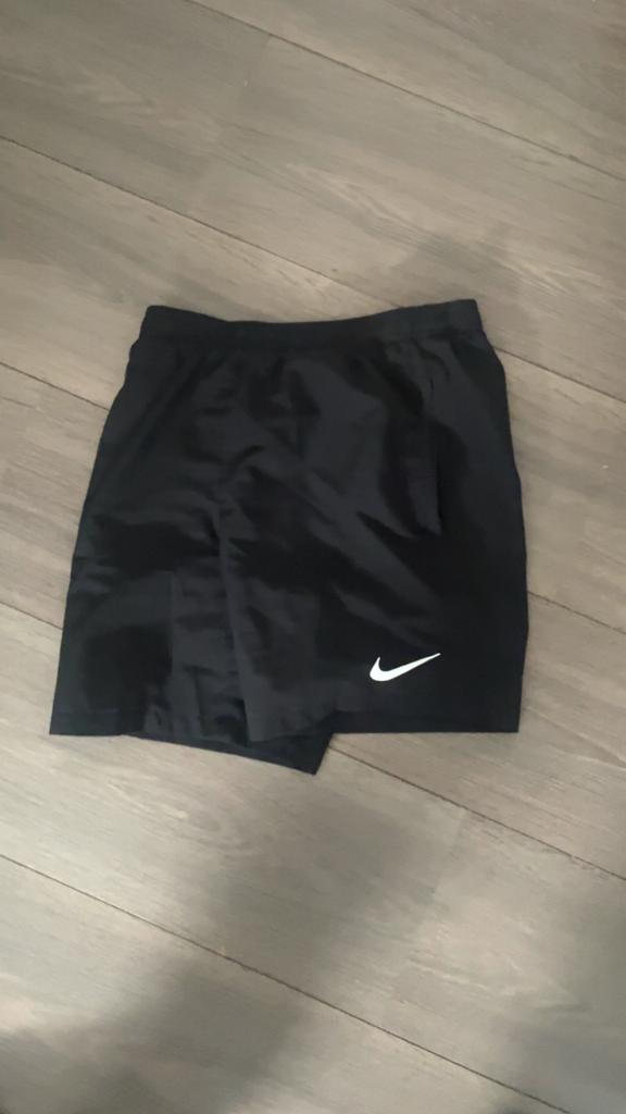 Nike korte broek, Ophalen, Gedragen, Maat 48/50 (M), Zwart