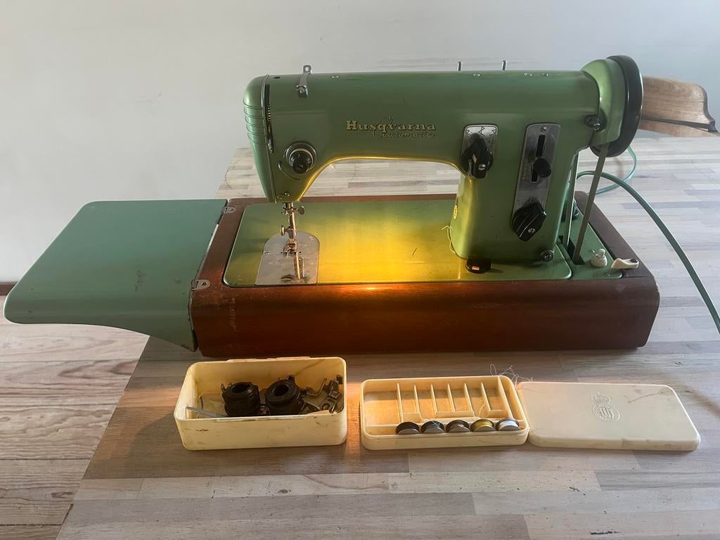 Vintage Husqvarna Automatic naaimachine - compleet, Ophalen, Gebruikt, Naaimachine, Husqvarna