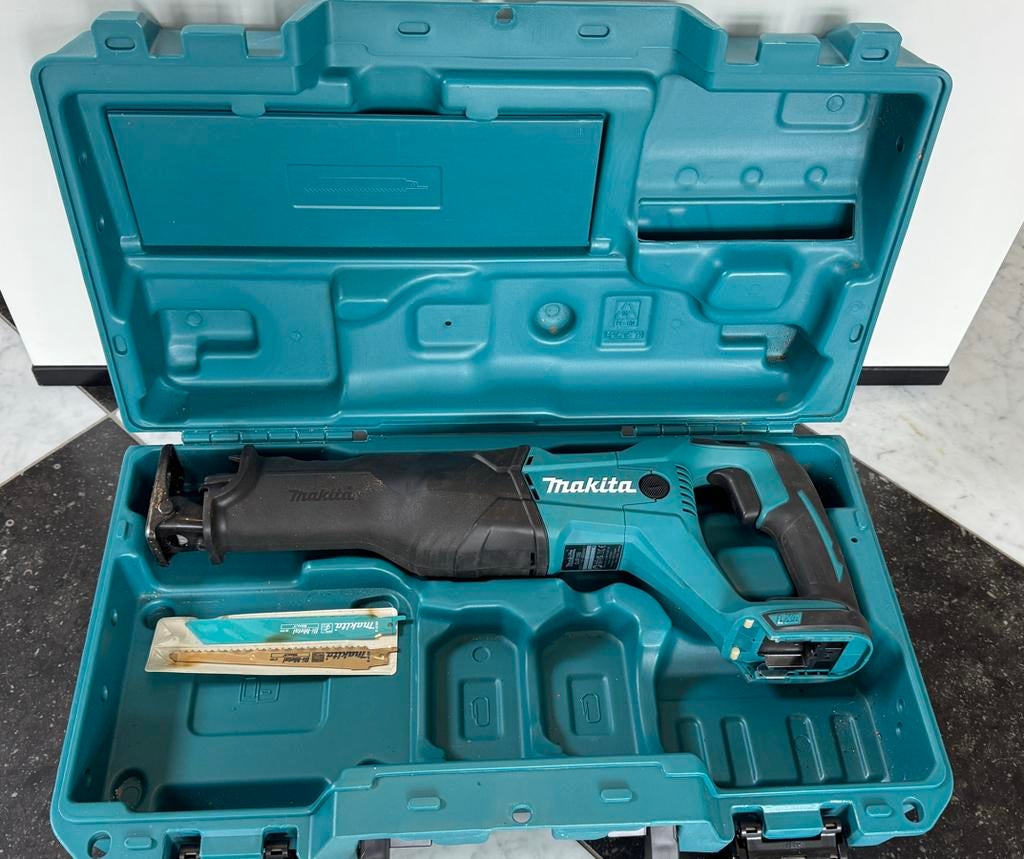 Makita DJR186ZK reciprozaag, Ophalen of Verzenden, Zo goed als nieuw, Reciprozaag, 70 mm of meer
