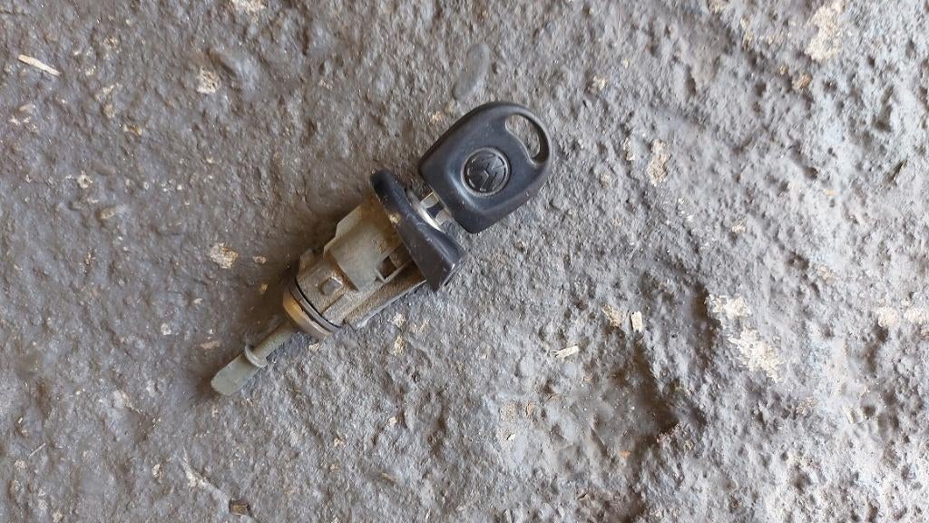 Deurslot links voor Polo 2004, Ophalen of Verzenden