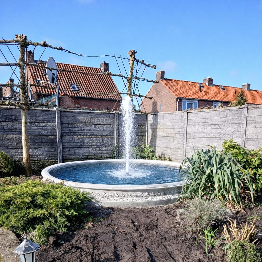 Fontein rand met waterfontein, Ophalen, Nieuw, Beton, Fontein