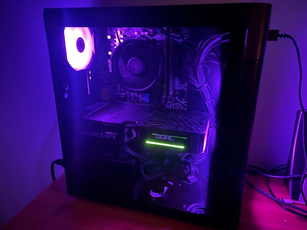 Gaming Pc, 1 speler, Ophalen of Verzenden, Zo goed als nieuw, Vanaf 3 jaar