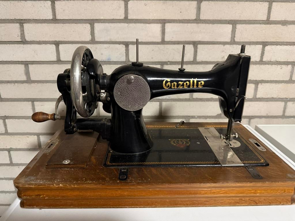 Oude Gazelle handnaaimachine, Ophalen of Verzenden