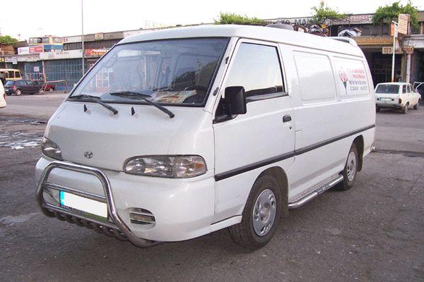 Hyundai H100 Sidebars met aluminium trede