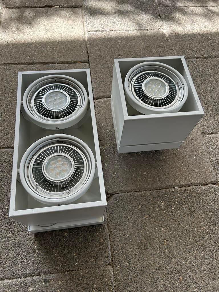 Witte opbouwspots: 8 dubbele en 2 enkele LED spots, Huis en Inrichting, Ophalen, Metaal of Aluminium, Zo goed als nieuw, Led