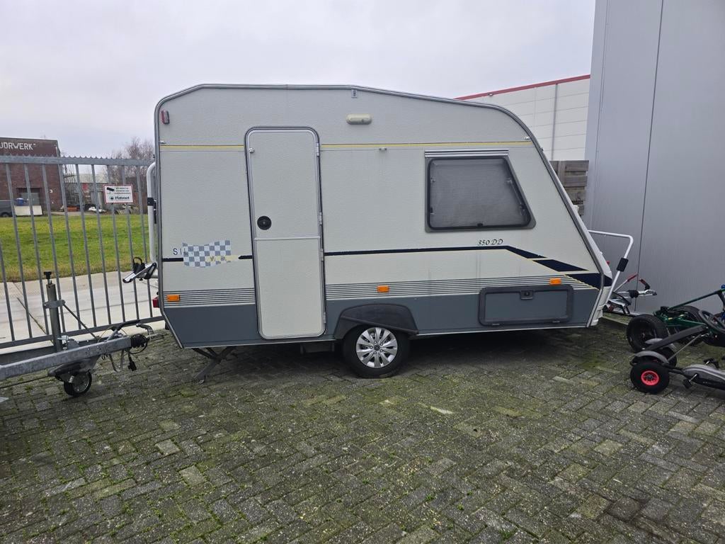 Nette beyerland 360 met voortent en luifel, Caravans en Kamperen, Bedrijf, Tot en met 4, Luifel, Beyerland