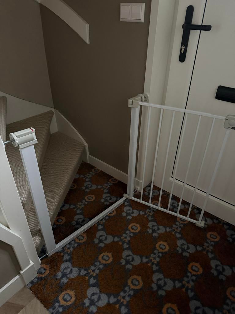 Veiligheidshekje voor trap of deur - Safety 1st, Kinderen en Baby's, Traphekjes, Ophalen, Gebruikt, Klemhekje, Metaal of IJzer
