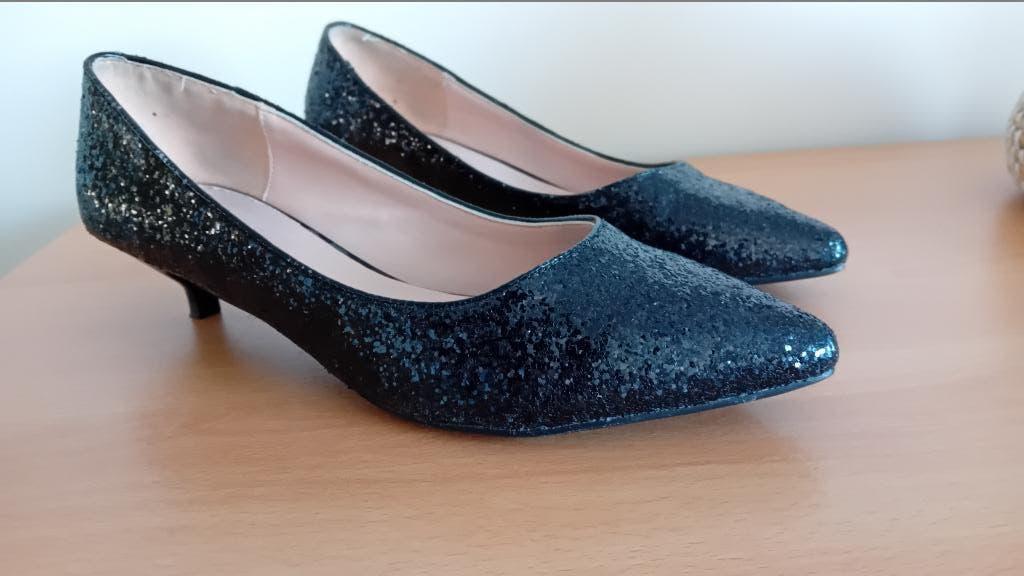 Mooi elegant schoentje, maat 39, Schoenen met lage hakken, Zwart, Ophalen of Verzenden, Zo goed als nieuw