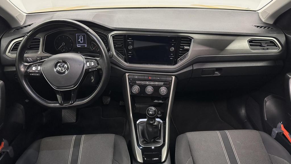 Volkswagen T-Roc 1.0 TSI Style Business PANO LM TREKHAAK DAB, Auto's, Volkswagen, Voorwielaandrijving, Stof, Gebruikt, Overige kleuren