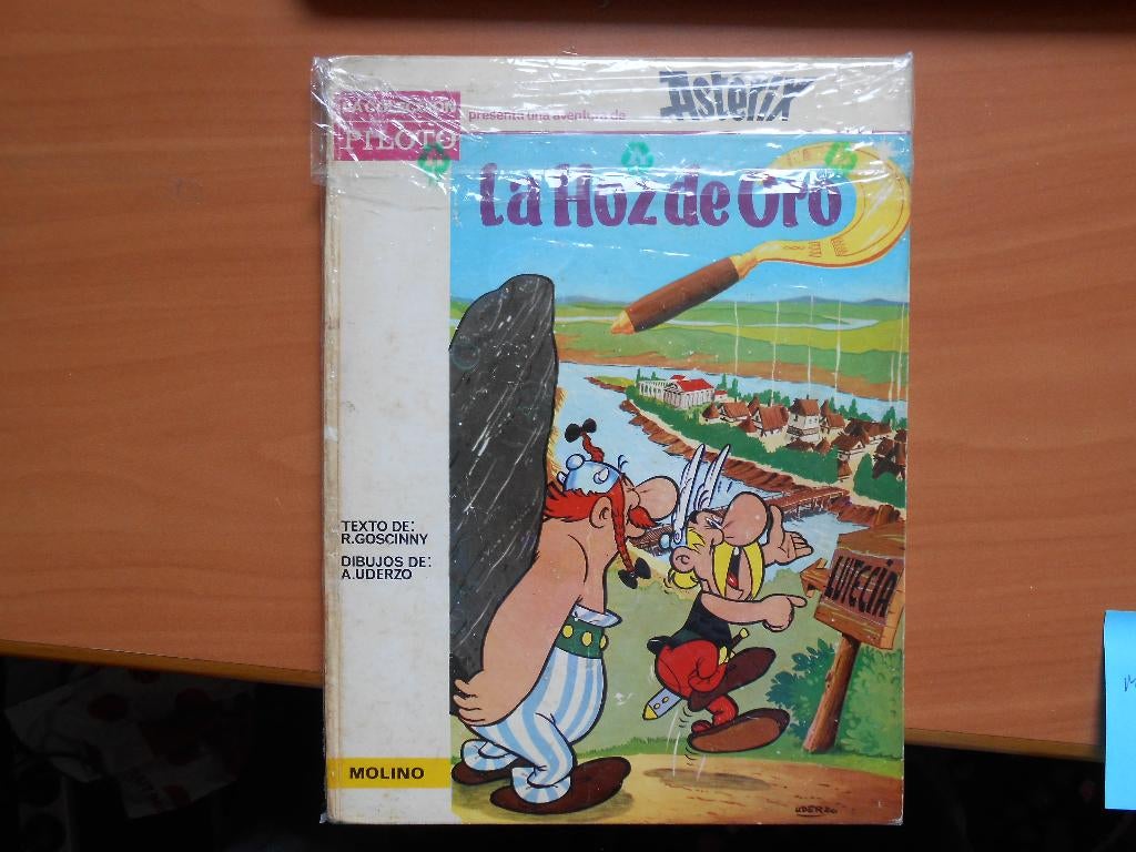 Asterix La Hoz de Oro hc 1966 Piloto Molino Spaans, Boeken, Gelezen, Eén stripboek, Ophalen of Verzenden, Goscinny & Uderzo
