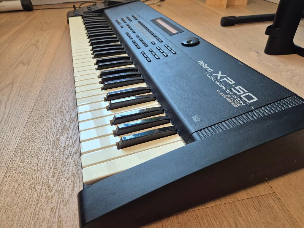 Roland XP-50 met trage opstart, Ophalen, Roland, Met midi-aansluiting, 61 toetsen
