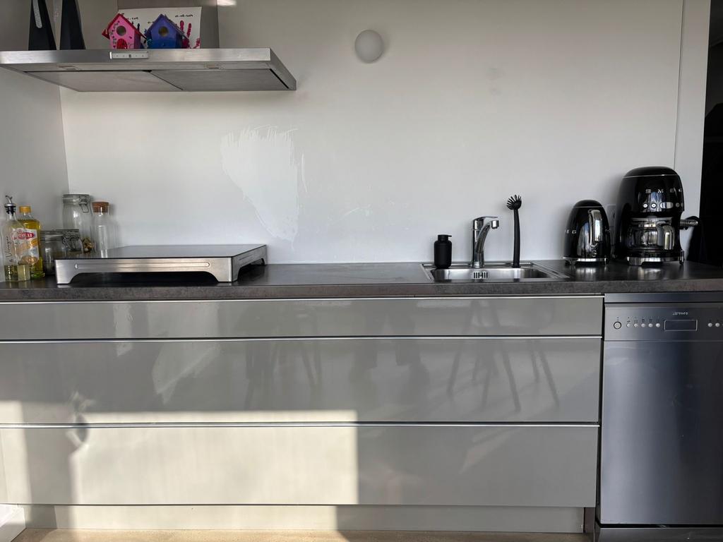 Moderne rechte keuken 250cm met Inventum en Smeg, Ophalen, Gebruikt, Enkelwandige keuken, Grijs