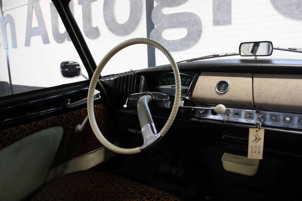 Citroën ID 19P Berlin | Ruime historie met papieren en fact, Stof, Overige carrosserieën, Citroën, Zwart