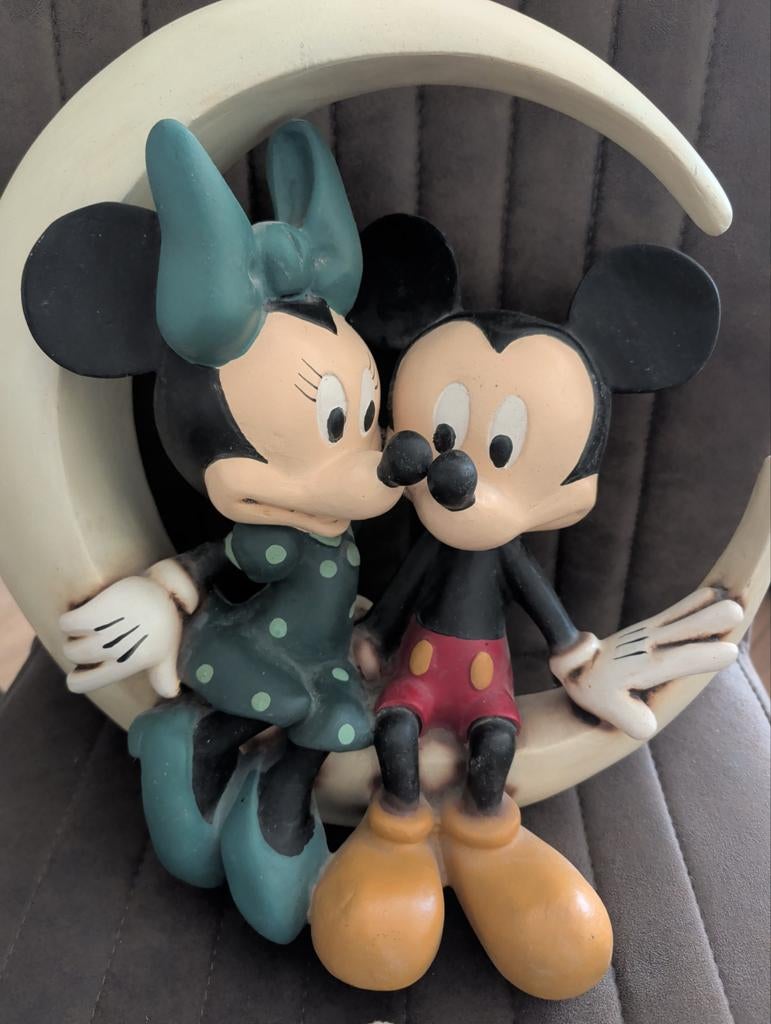 Mickey en Minnie disneybeeld, Verzamelen, Disney, Ophalen of Verzenden, Mickey Mouse, Zo goed als nieuw, Beeldje of Figuurtje