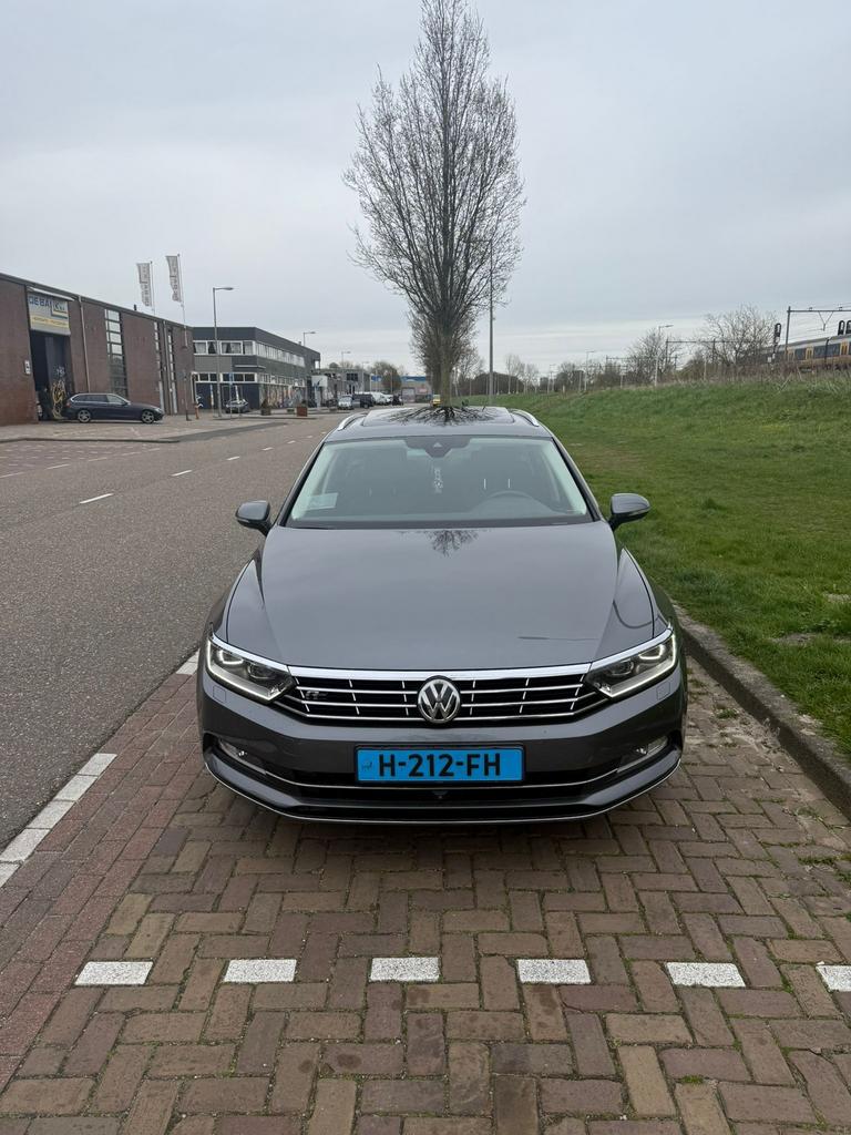 Volkswagen Passat 2.0 TDI DSG 2015 Grijs, Auto's, Volkswagen, 1441 kg, 4 cilinders, Stationwagon, Diesel
