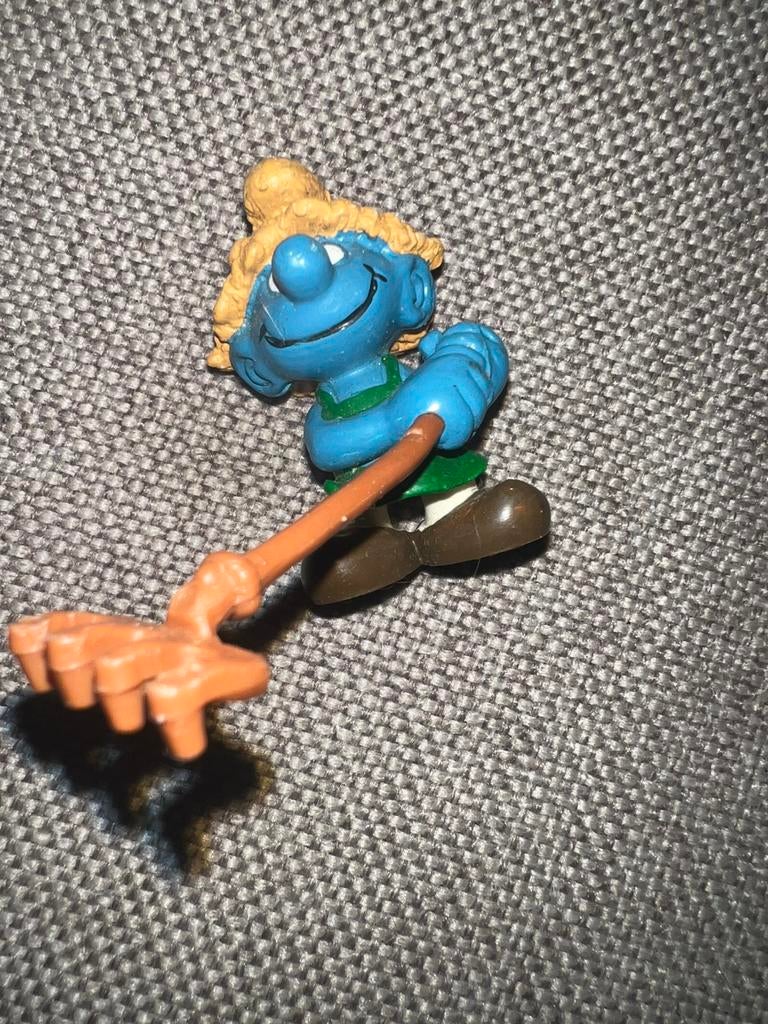 smurf, de tuinman uit 1982, Ophalen of Verzenden, Zo goed als nieuw
