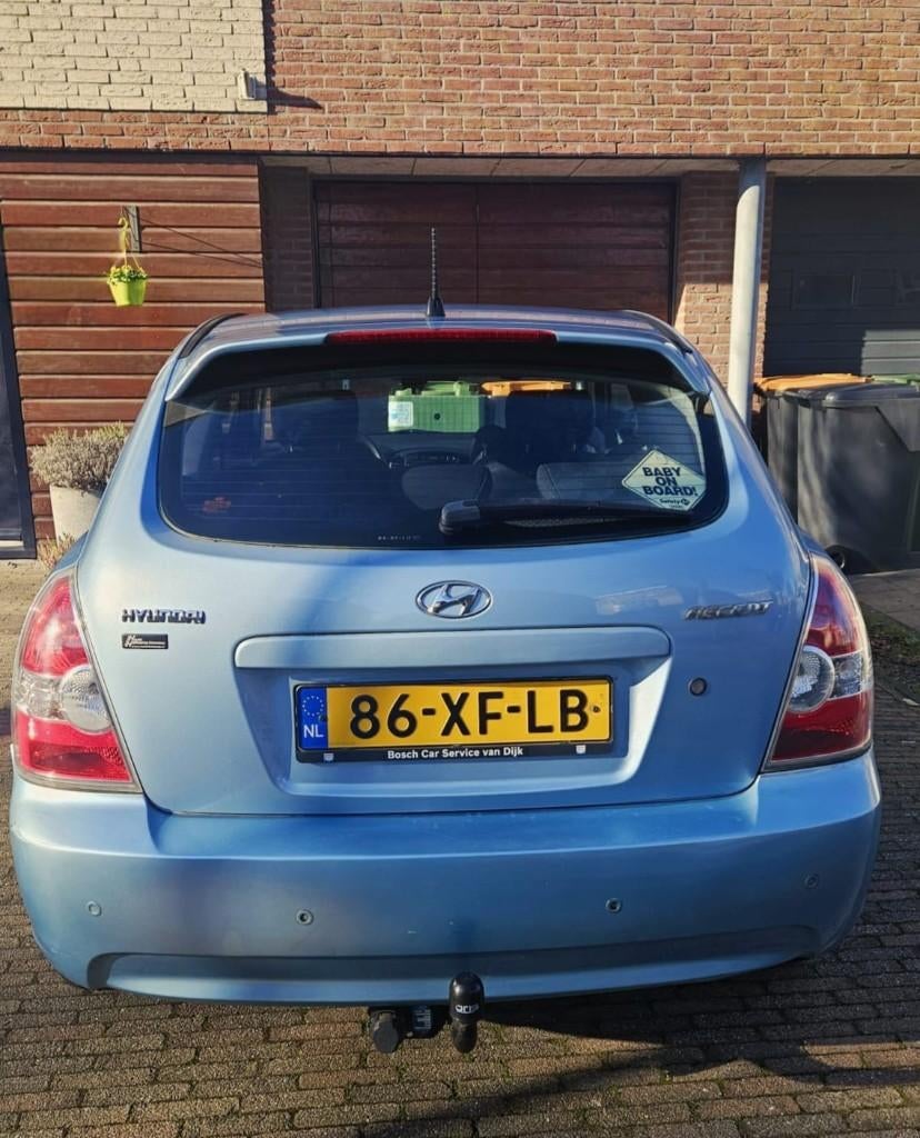 Hyundai Accent 1.4 3DRS 2007 Blauw, Auto's, Voorwielaandrijving, Zwart, 4 cilinders, Blauw