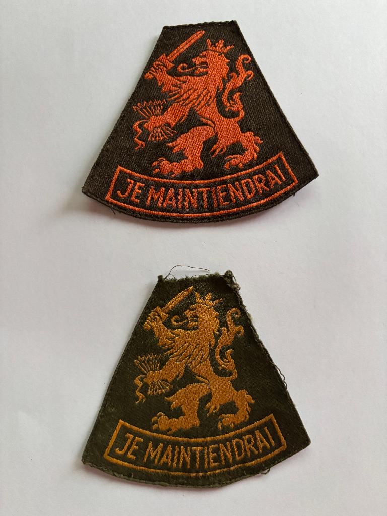 2 oude mouw emblemen Je Maintiendrai, Verzenden, Landmacht, Nederland, Kleding of Schoenen