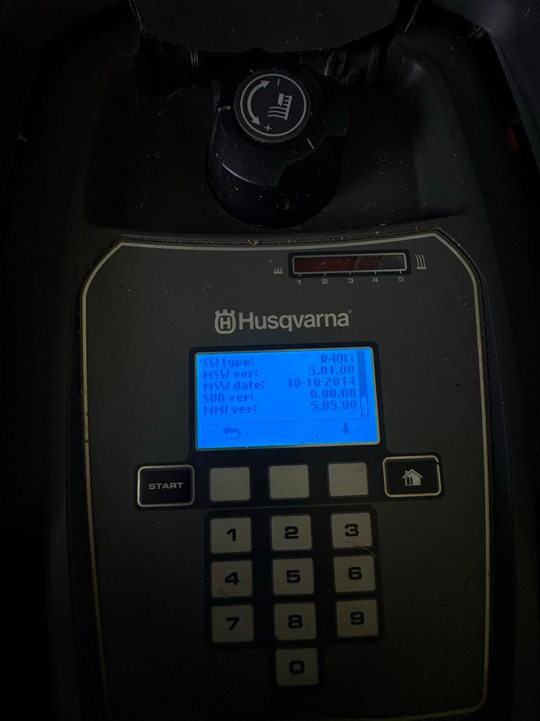 Husqvarna Automower 305 robotmaaier, Tuin en Terras, Ophalen, Gebruikt, 20 tot 25 cm