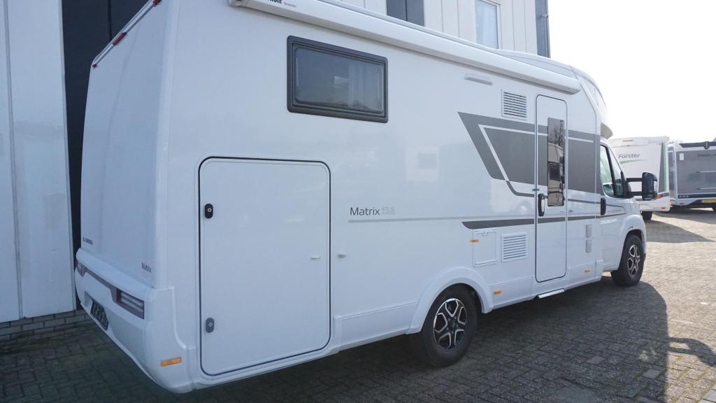 Adria Matrix Axess 670 SL, Caravans en Kamperen, Campers, Automaat, Ringverwarming, Fiat, Bedrijf
