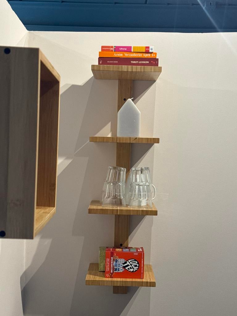 Bamboe wandplank / hoekplank - compact en stijlvol, Ophalen of Verzenden, Zo goed als nieuw