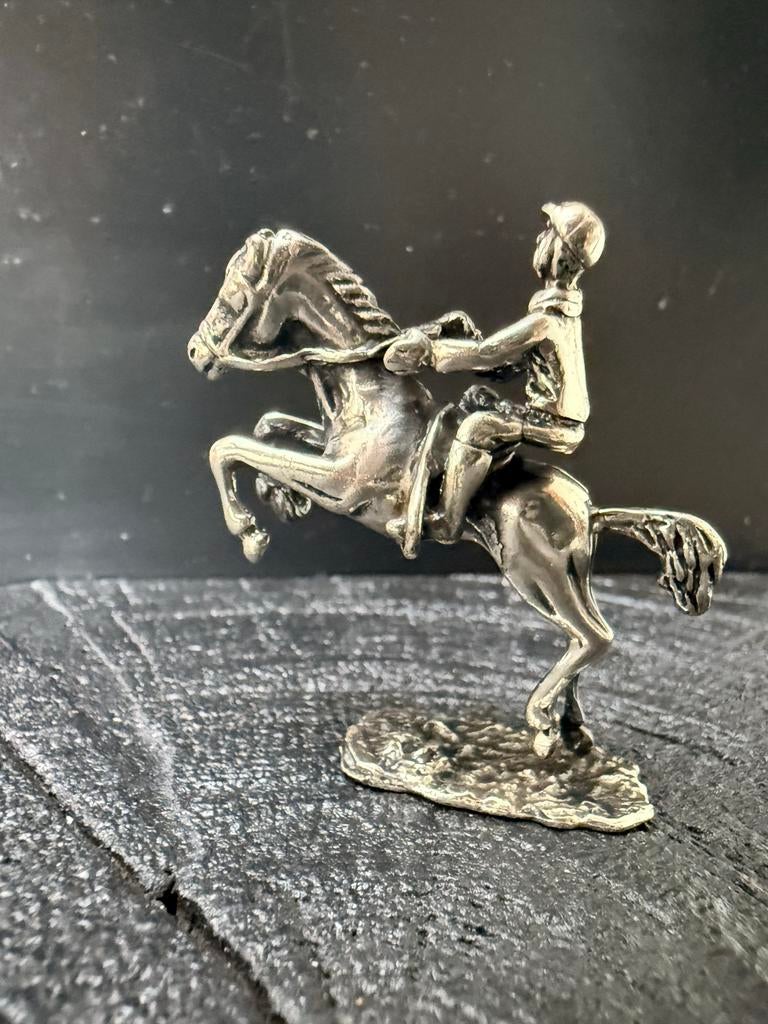 Zilveren miniatuur springend paard met ruiter - 27 gram, Verzenden, Zilver