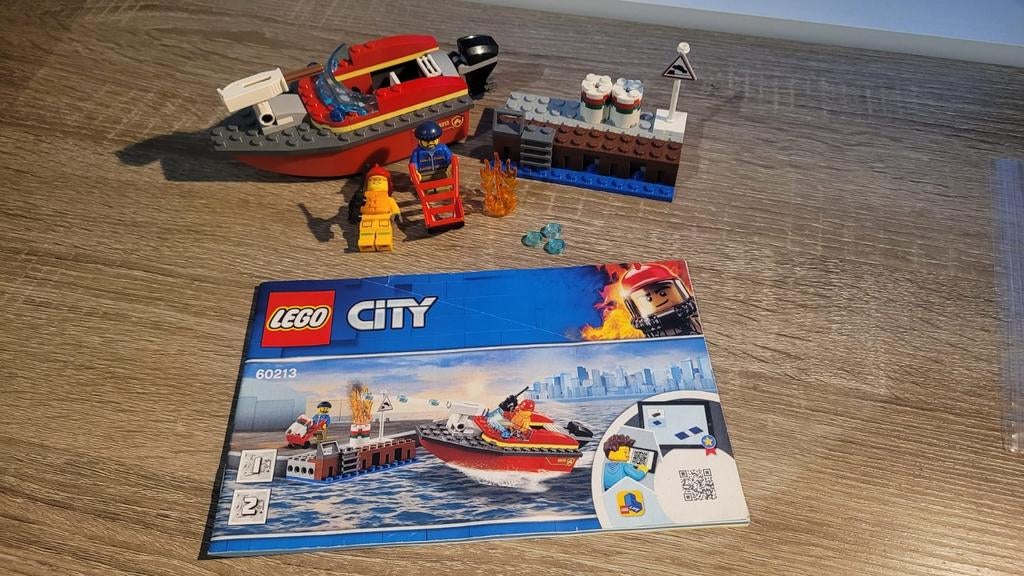Lego City 60213 Brandweerboot, Ophalen of Verzenden, Zo goed als nieuw