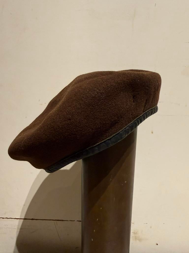 Britse Kangol Baret bruin Ongemarkeerd, Ophalen of Verzenden, Landmacht, Engeland, Overige typen