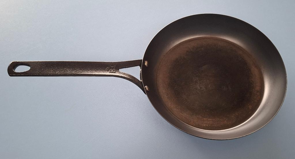 BK volledig stalen koekenpan 26cm zwart, Overige materialen, Gebruikt, Ophalen of Verzenden, Keramische plaat