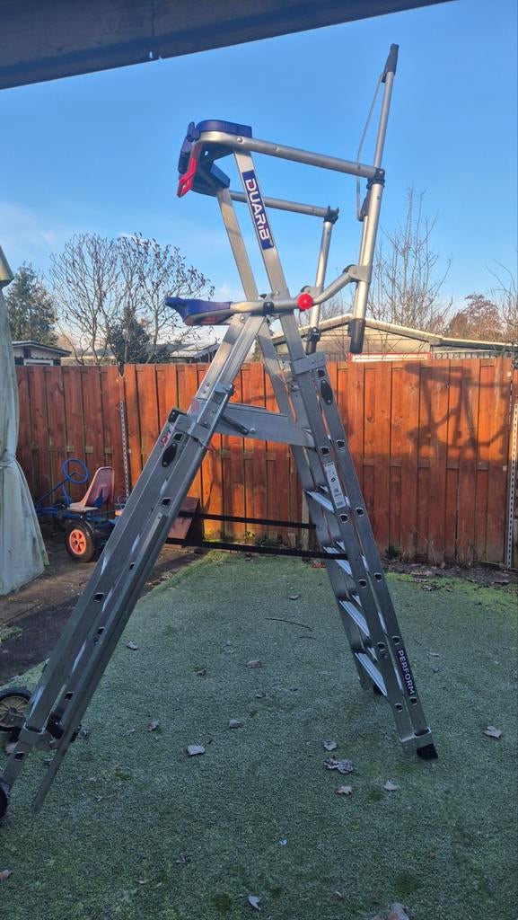 Trap duarib 9 treden., Doe-het-zelf en Verbouw, Ladders en Trappen, Ophalen of Verzenden, Minder dan 2 meter