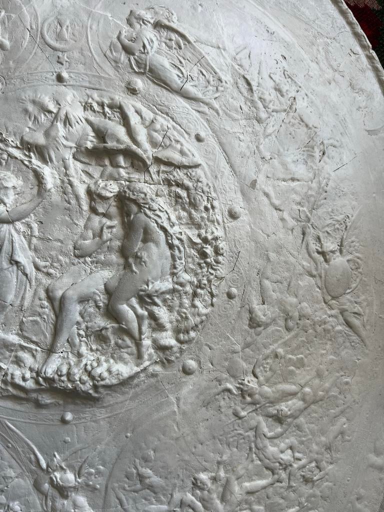 Gipsen afgietsel van ornament, Ophalen