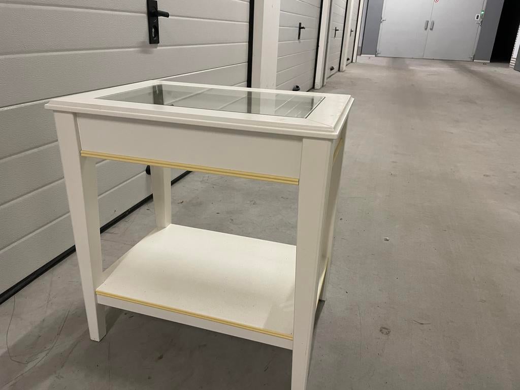 Witte bijzettafel, Minder dan 55 cm, Rond, Zo goed als nieuw, Ophalen