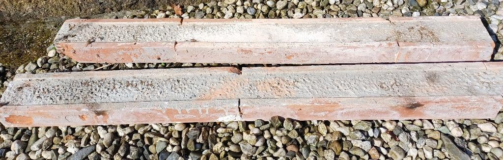 Stalton latei (baksteen), 2 stuks, Doe-het-zelf en Verbouw, Ophalen, Gebruikt, Beton