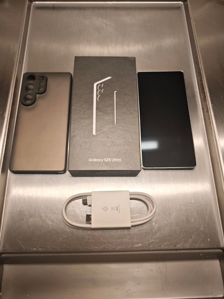 Samsung Galaxy S25 ultra 256 gb titanium silver, Ophalen of Verzenden, Zo goed als nieuw, Zonder simlock, Android OS