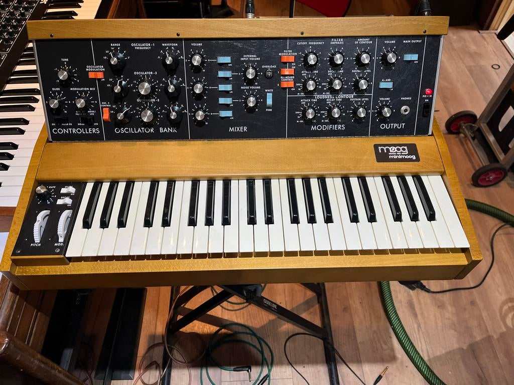 Moog Minimoog 2016, Muziek en Instrumenten, Synthesizers, Ophalen, Zo goed als nieuw, Overige aantallen, Overige merken