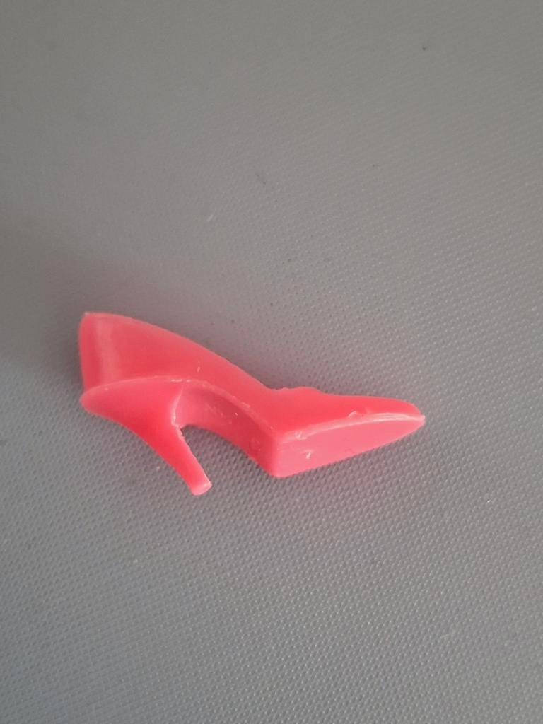 Barbie vintage één Roze Pump 60s Mattel Japan, Ophalen of Verzenden, Barbie