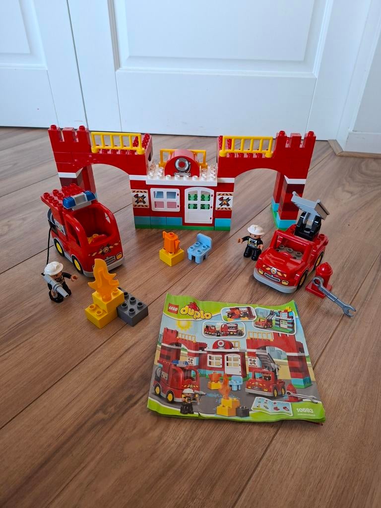 Lego Duplo 10593 Brandweerkazerne, Ophalen, Zo goed als nieuw, Complete set, Duplo