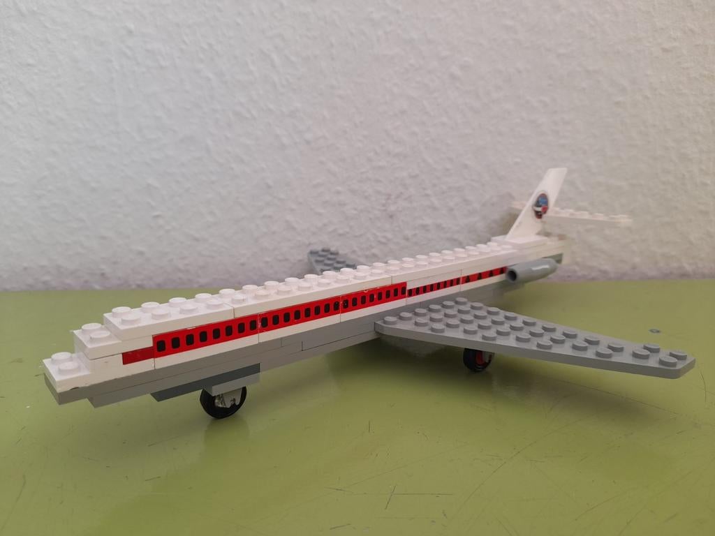 Lego vliegtuig 698 met paar afwijkende blokjes., Ophalen, Schaalmodel