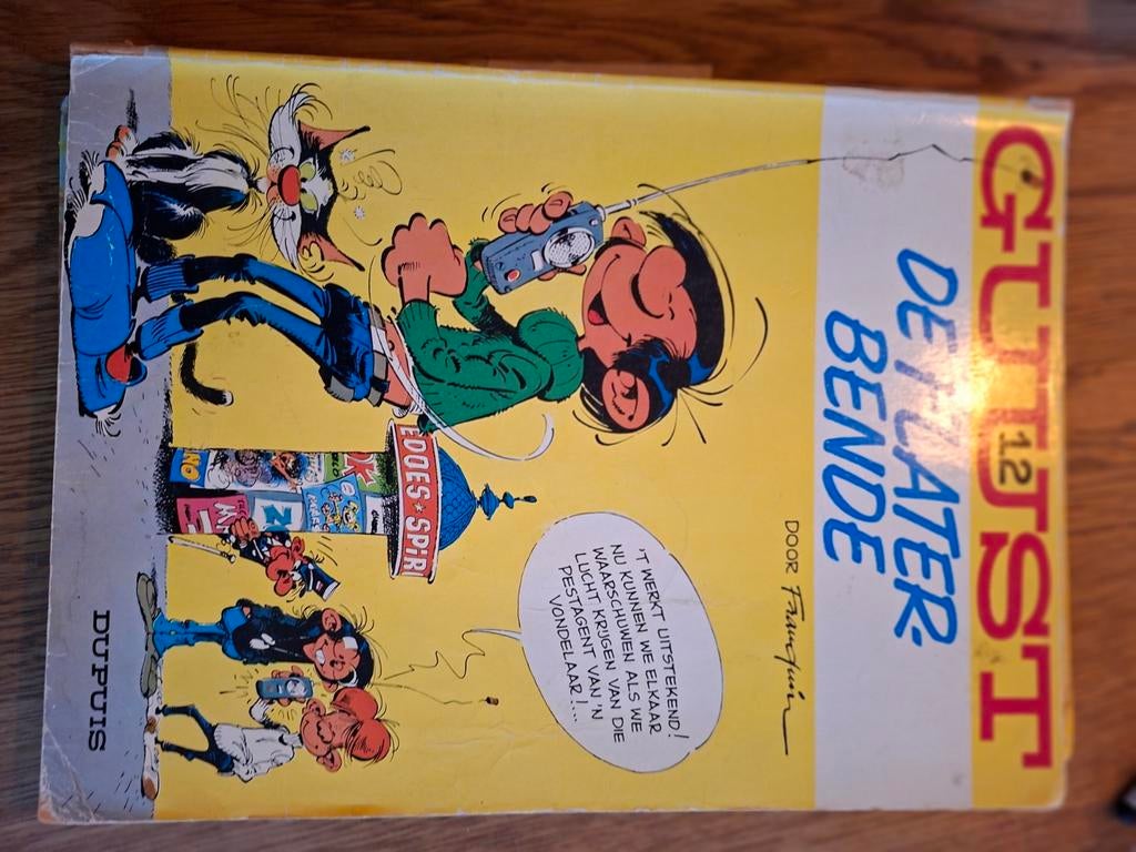 Guust 12  De flater-bende en Guust R4 Heet van de flater, Ophalen, Gelezen, Verhalen